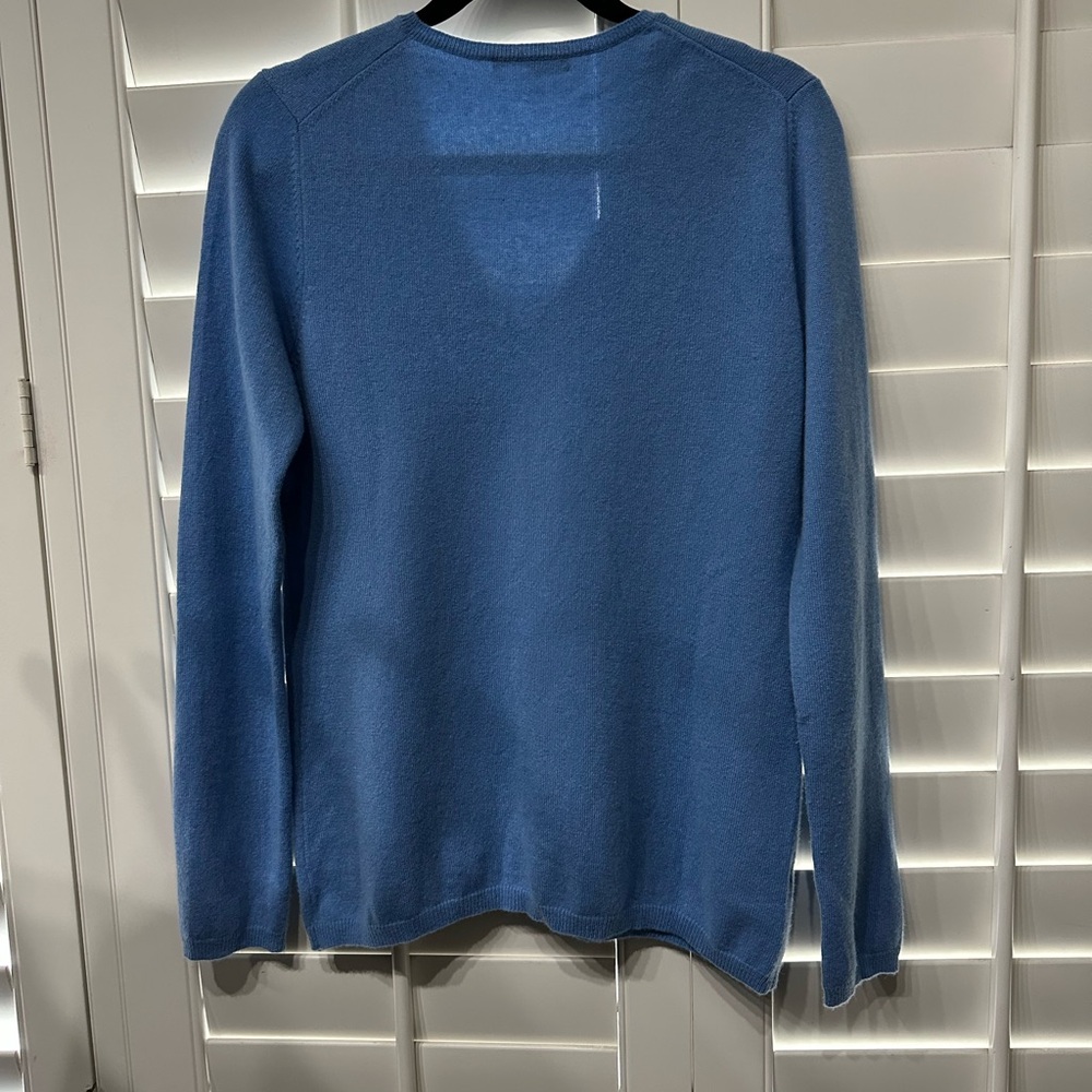Ann Taylor Cashmere V-Neck Sweater size Large - Picture 2 of 7